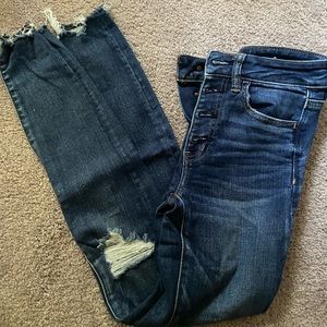 AE high rise jegging crop. Button fly. Size 2